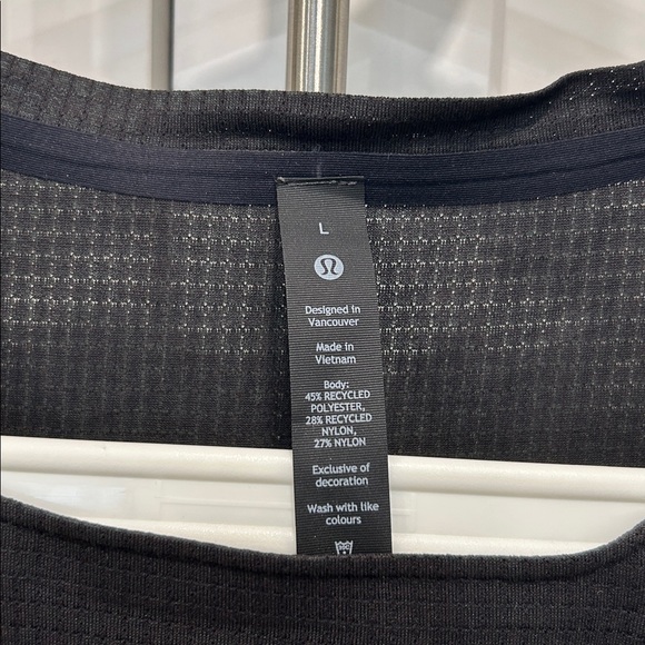 lululemon athletica Black “Fast and Free” Short Sleeve Airflow Tee - NWT - Large - Picture 2 of 4